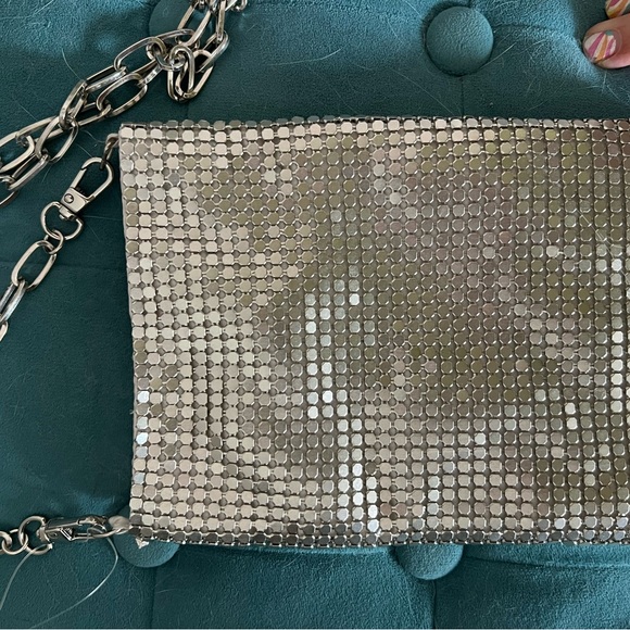 NWOT Urban Outfitters Cleo Chainmail Crossbody Bag Cell Phone - Picture 8 of 14